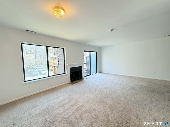 Photo - 14 Newtown Rd Unit A24