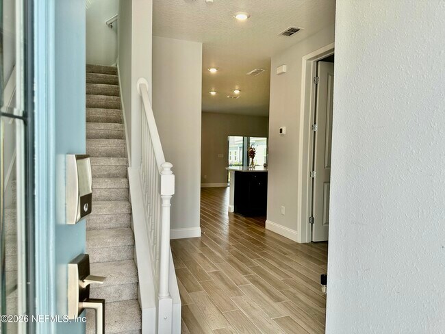 Photo - 124 Killarney Ave