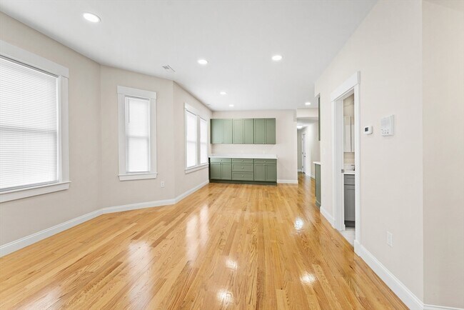 Photo - 42 Almont St Unit 3L