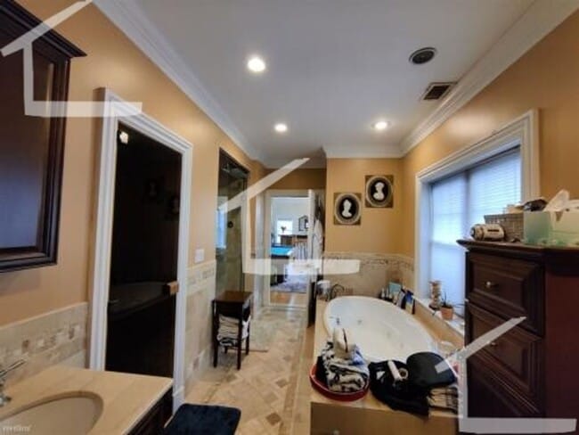 Photo - Charming 4 Bedroom-No Broker Fee