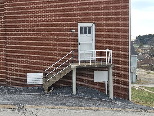 Building Photo - 2528 Sunset Blvd Unit Apt 2