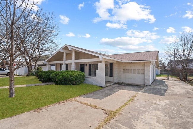 Photo - 4402 Seabreeze Dr