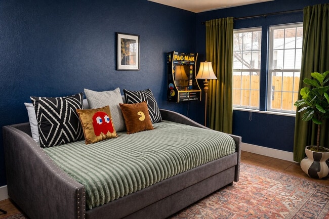 Photo - 1913 Willow St Unidad SI ID1579530P