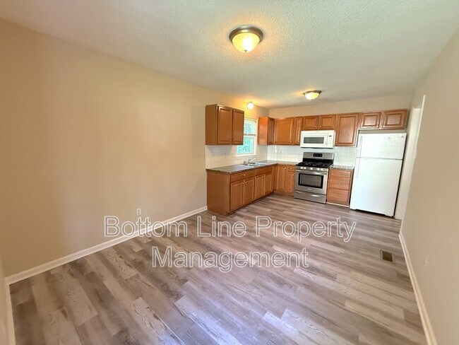 Photo - 612 Dundeen Dr