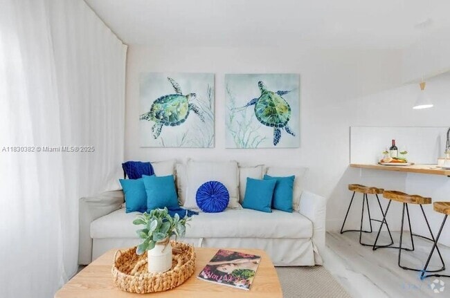 Building Photo - 7326 Collins Ave Unit 201 Rental