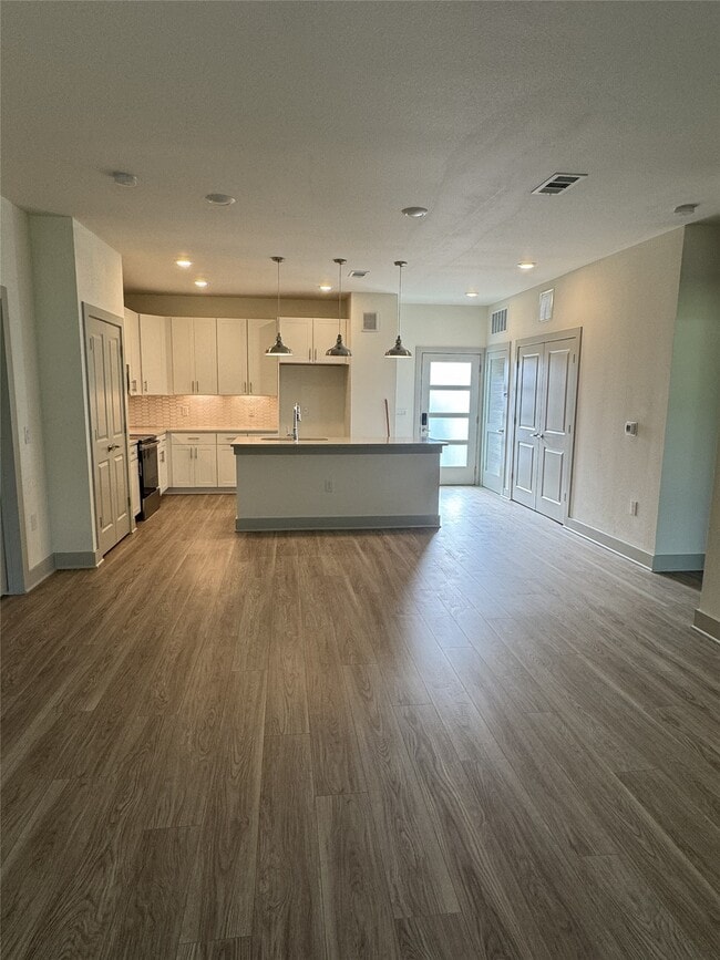 Building Photo - 26244 Twin Oaks Rd
