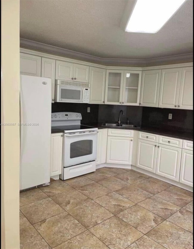 Photo - 6795 SW 132nd Ave Unit 203