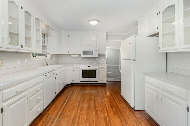 Photo - Affordable in Oak Hill/Green Hills - Now Available!