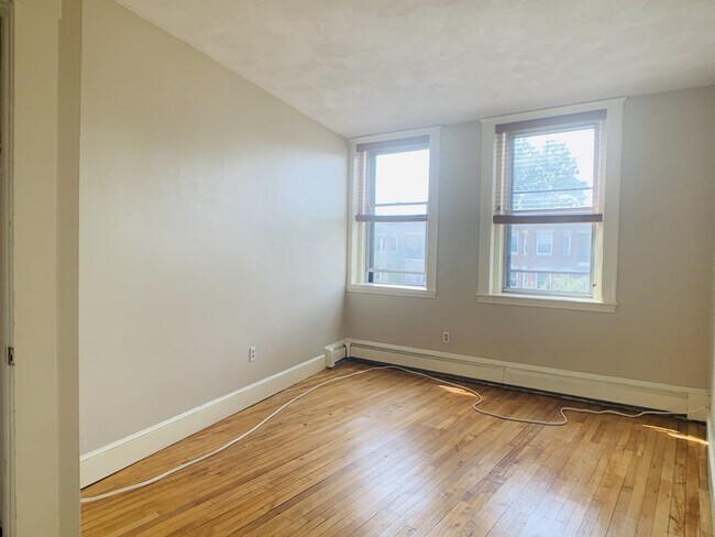 Photo - 210 Chestnut Hill Ave