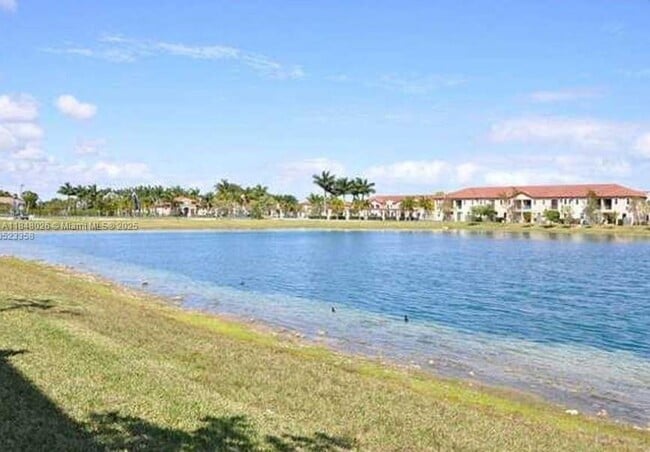 Photo - 521 NE 33rd Terrace