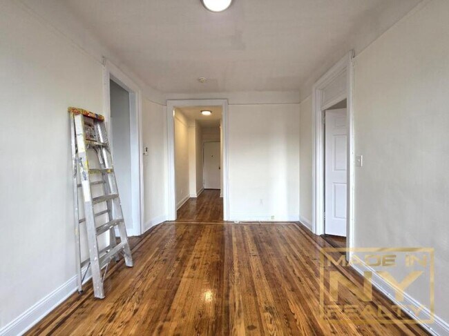 Photo - 1 bedroom in ASTORIA NY 11106 Unit 5B