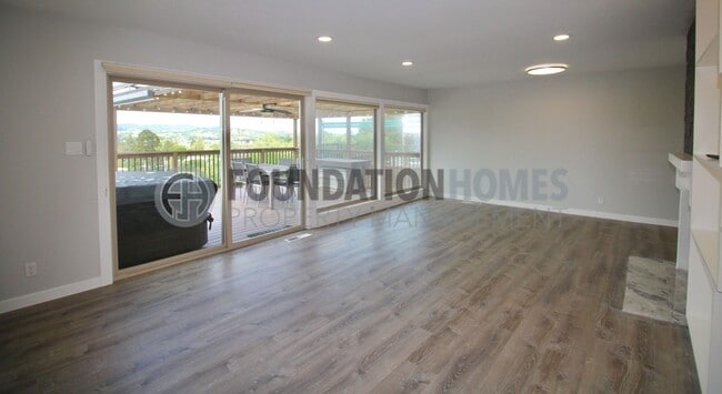 Photo - 17 Portola Ave Unidad 17 Portola Ave-Upper