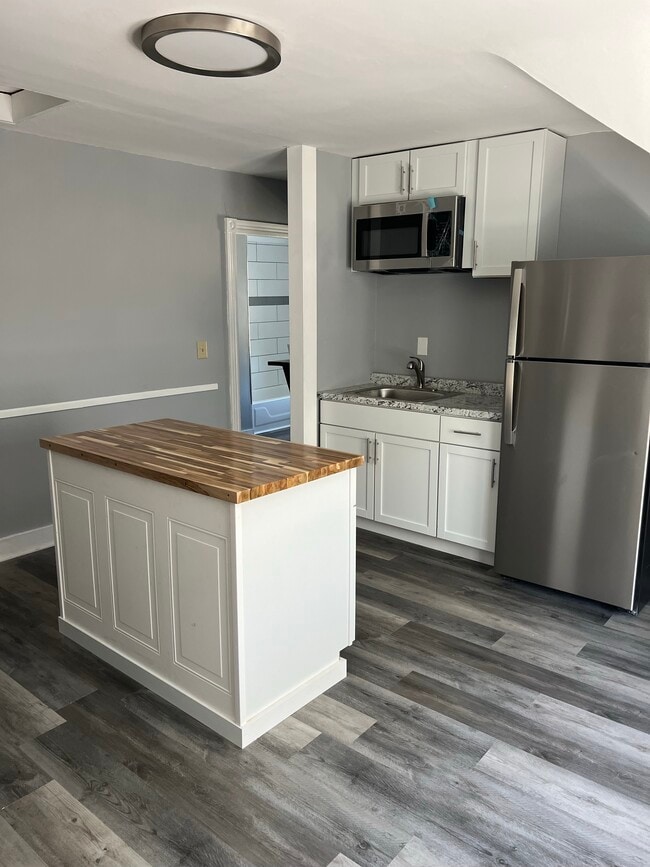 Photo - 32 Tuxedo Ave Unidad 3