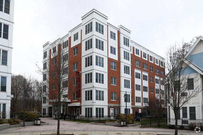 Photo - Franklin Hill