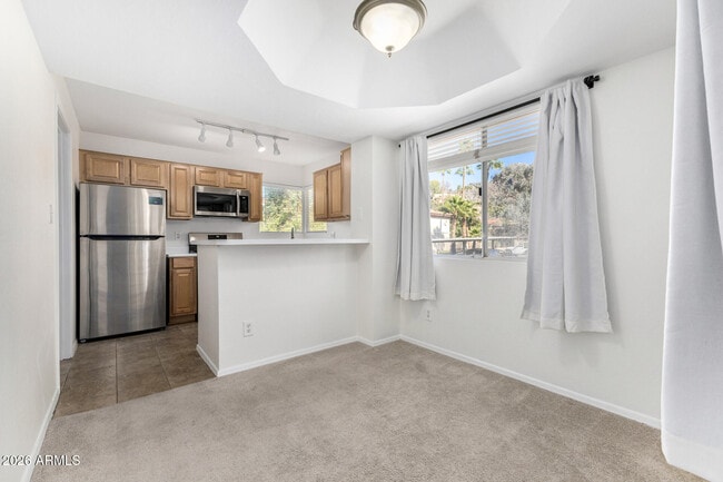 Photo - 1880 E Morten Ave Unidad 217