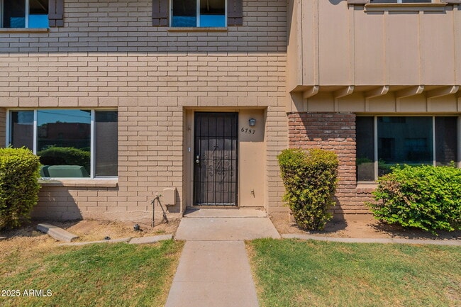 Photo - 6757 N 44th Ave