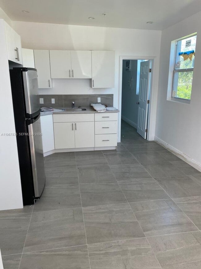 Photo - 4023 SW 19th St Unit A