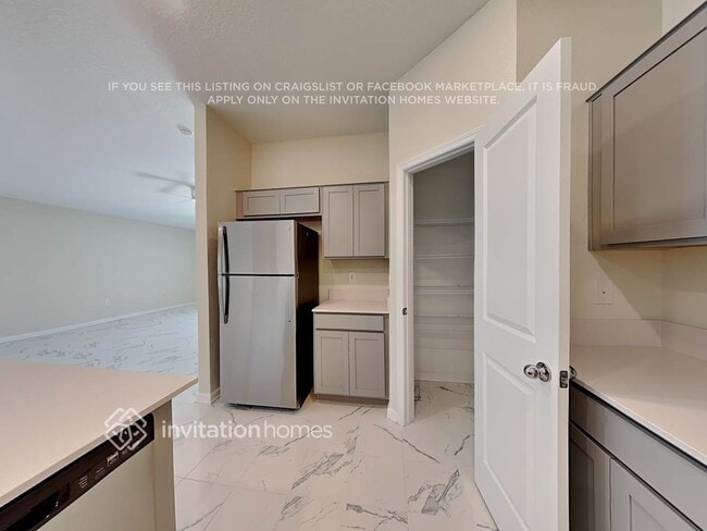 Photo - 4410 Holstein St