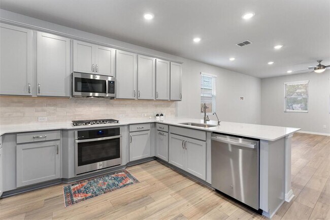 Photo - 127 Wrangell Wy