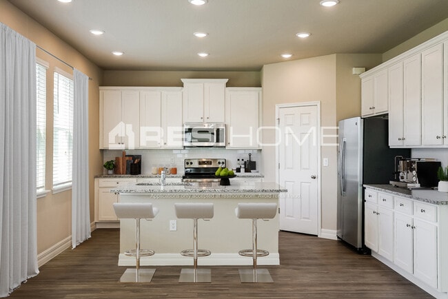 Photo - 1612 Diane St