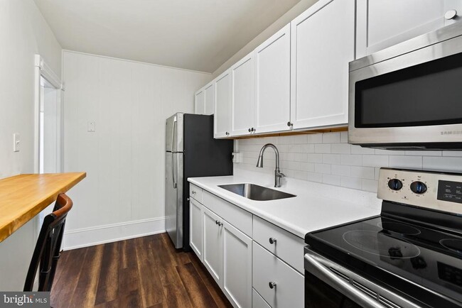Photo - 445 E Main St Unit 2