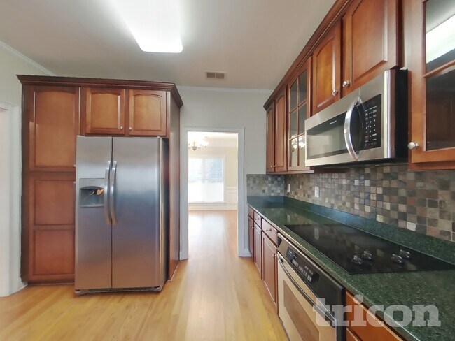 Photo - 400 Tomahawk Tr