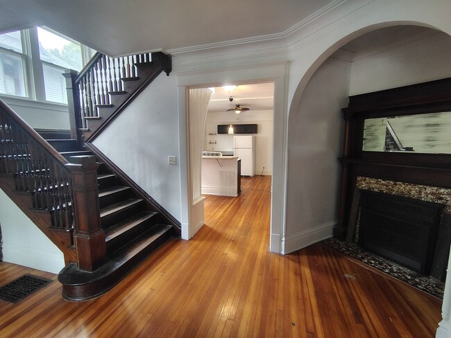 635 Ashland Ave