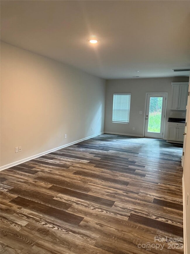 Photo - 1827 McDonald St