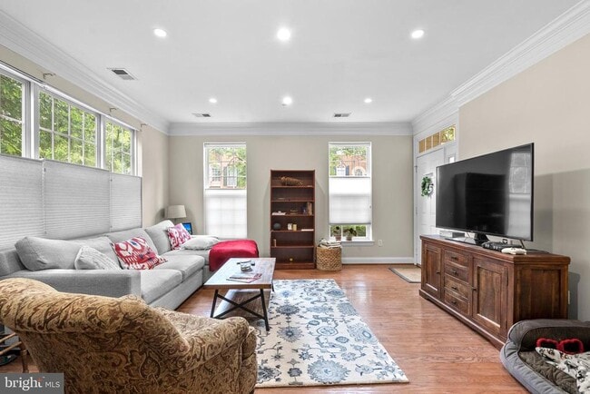 Photo - 15 Swanton Ln