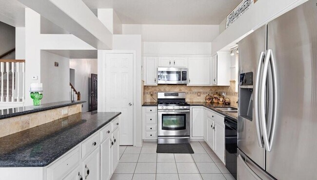 Photo - 20707 Redbud Trail