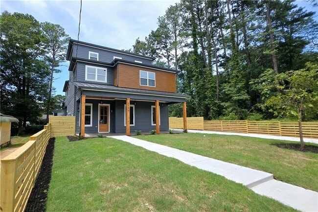 Photo - 1197 Avondale Ave SE