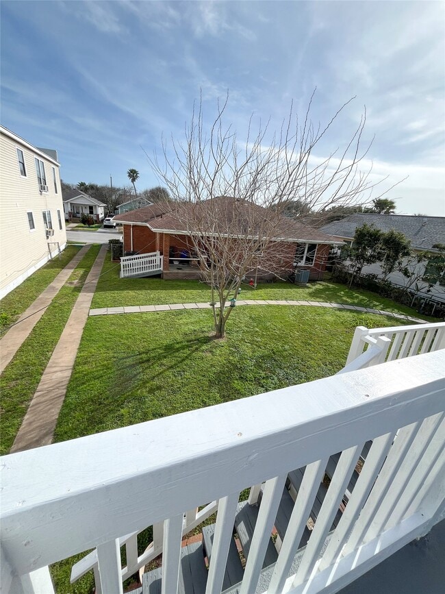 Photo - 4109 1/2 Ave S Unit B