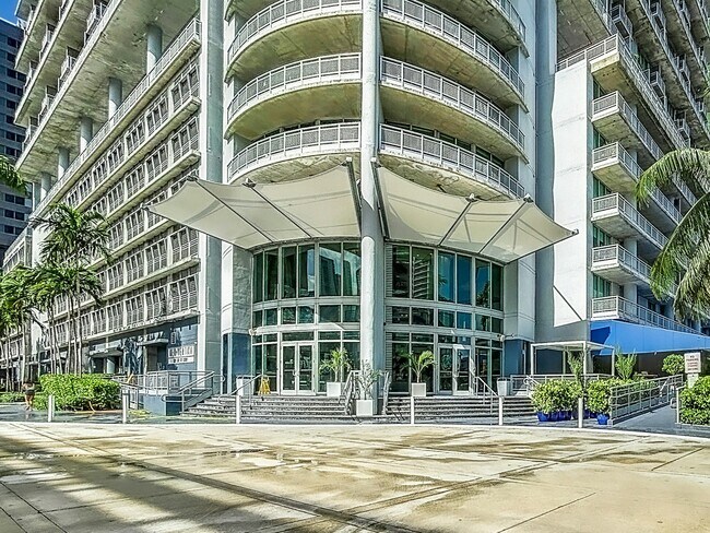 Photo - 690 SW 1st Ct Unit 1232