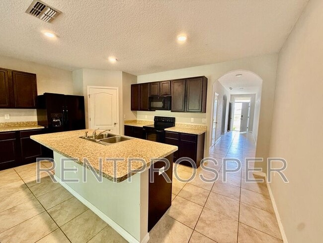 Photo - 930 Summer Glen Dr