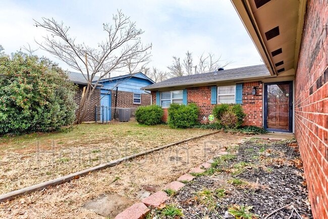 Photo - 320 Cedar Crest Dr