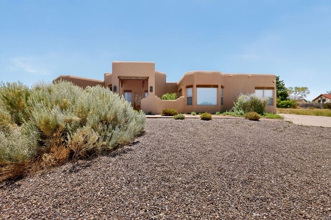 Photo - Luxuary Home in N. Alb Acres 2200/sf 3/bd 2/ba 2/cg
