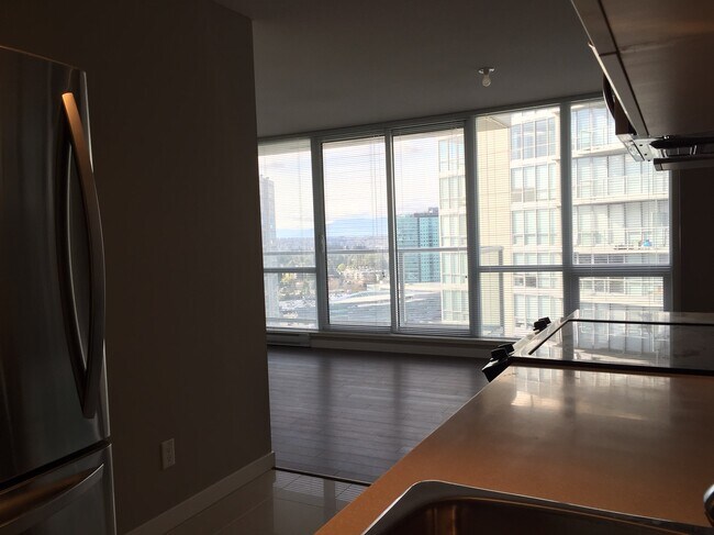 Photo - 1610-13688 100 Avenue Unité 1610