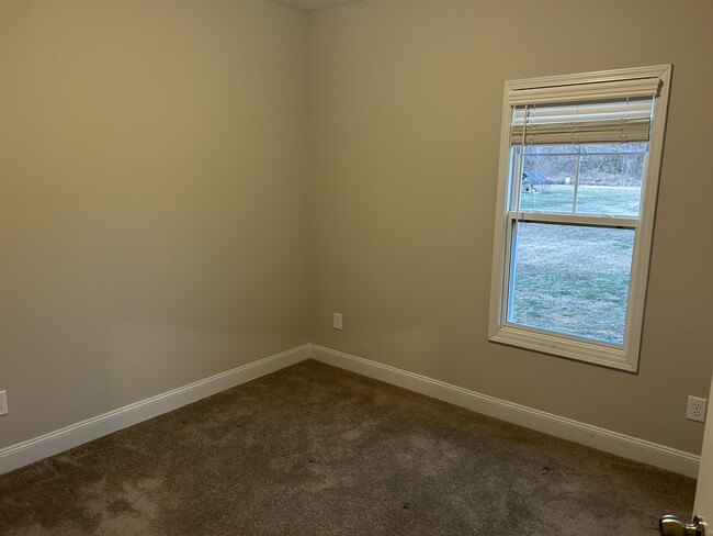 Photo - 644 Barlow Rd