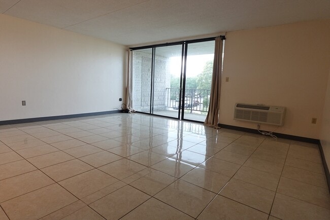 Photo - 37 Skyline Dr Unit 11