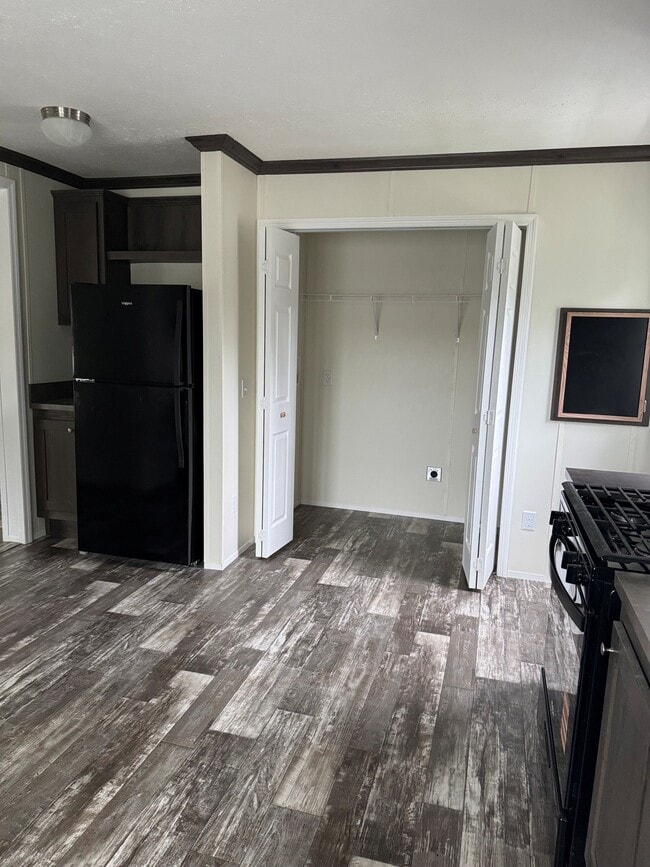 6 Saratoga Dr
