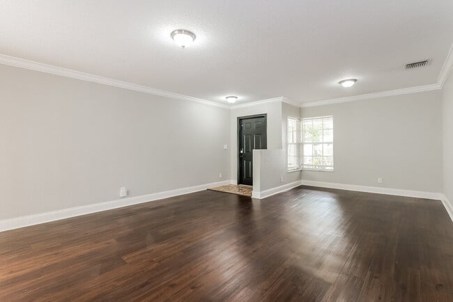 Photo - 11961 Donlin Dr