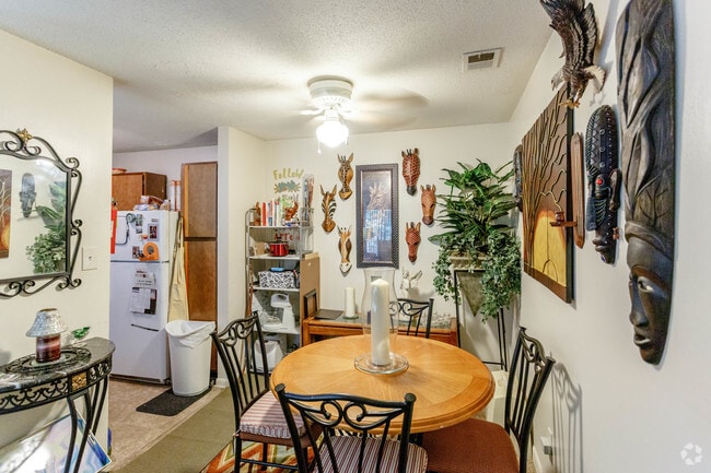 2BR, 2BA - 1179 SF