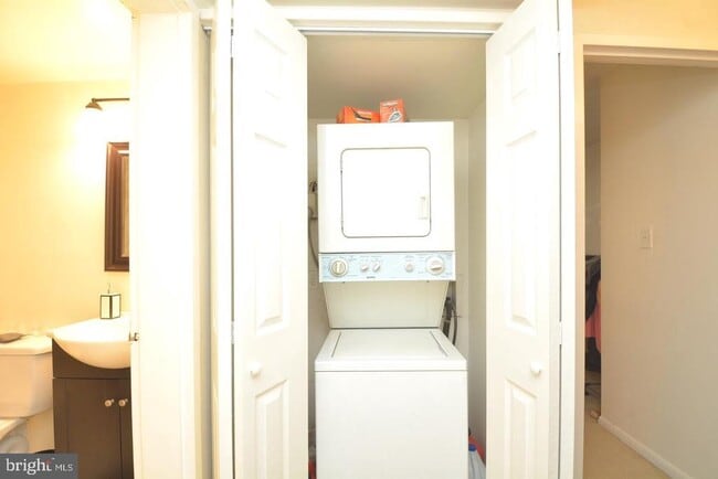 Photo - 11643 Stoneview Square Unit 2B