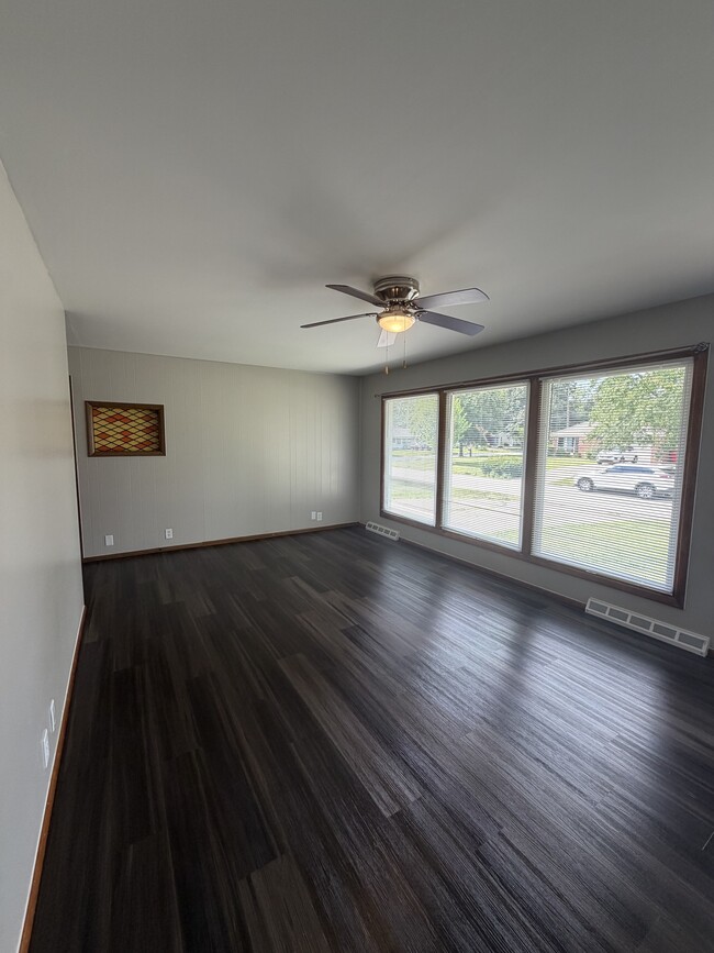 Photo - 1905 Cypress Dr