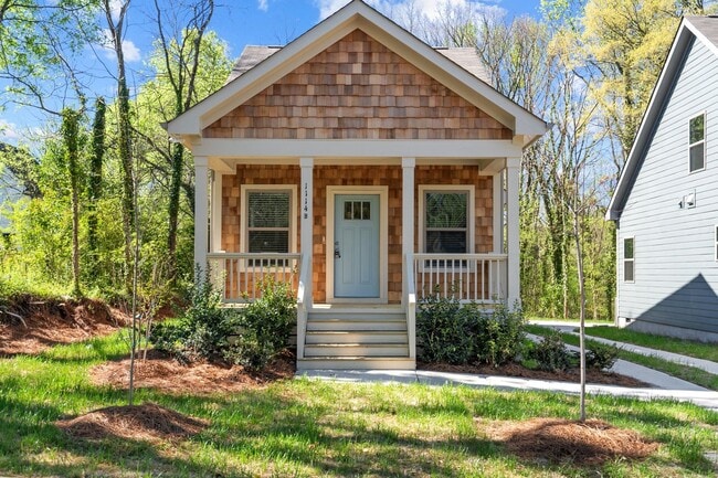 Building Photo - Modern amenities meet Cozy charm!  3 Bedro...