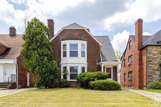 Building Photo - 13614 Cedar Rd Rental