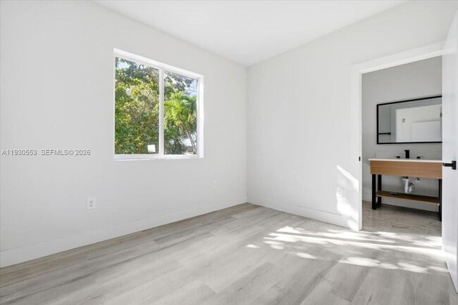 Photo - 1126 NW 28th St Unit 1126