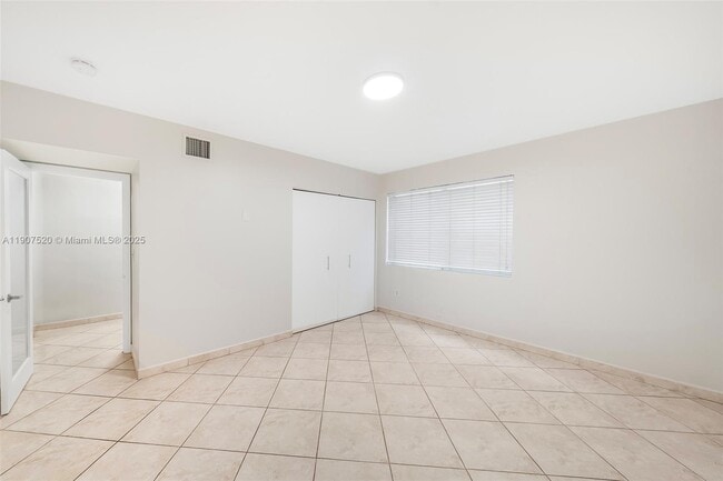 Photo - 410 Euclid Ave Unit 9