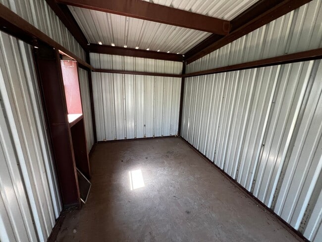 Photo - Inviting 3 bedroom 2 bath House with fence...