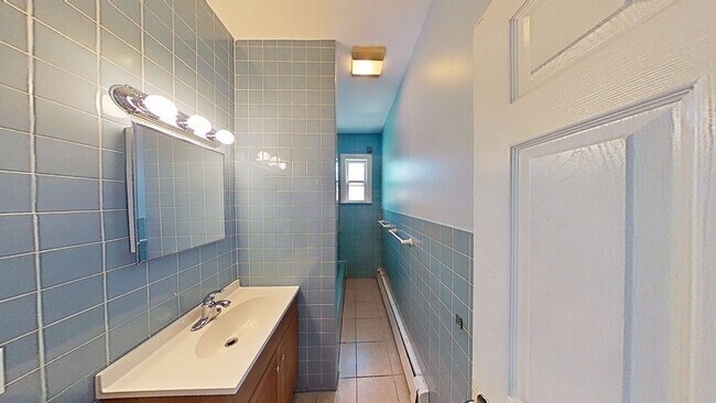 Photo - 636 Dorchester Ave Unidad 3